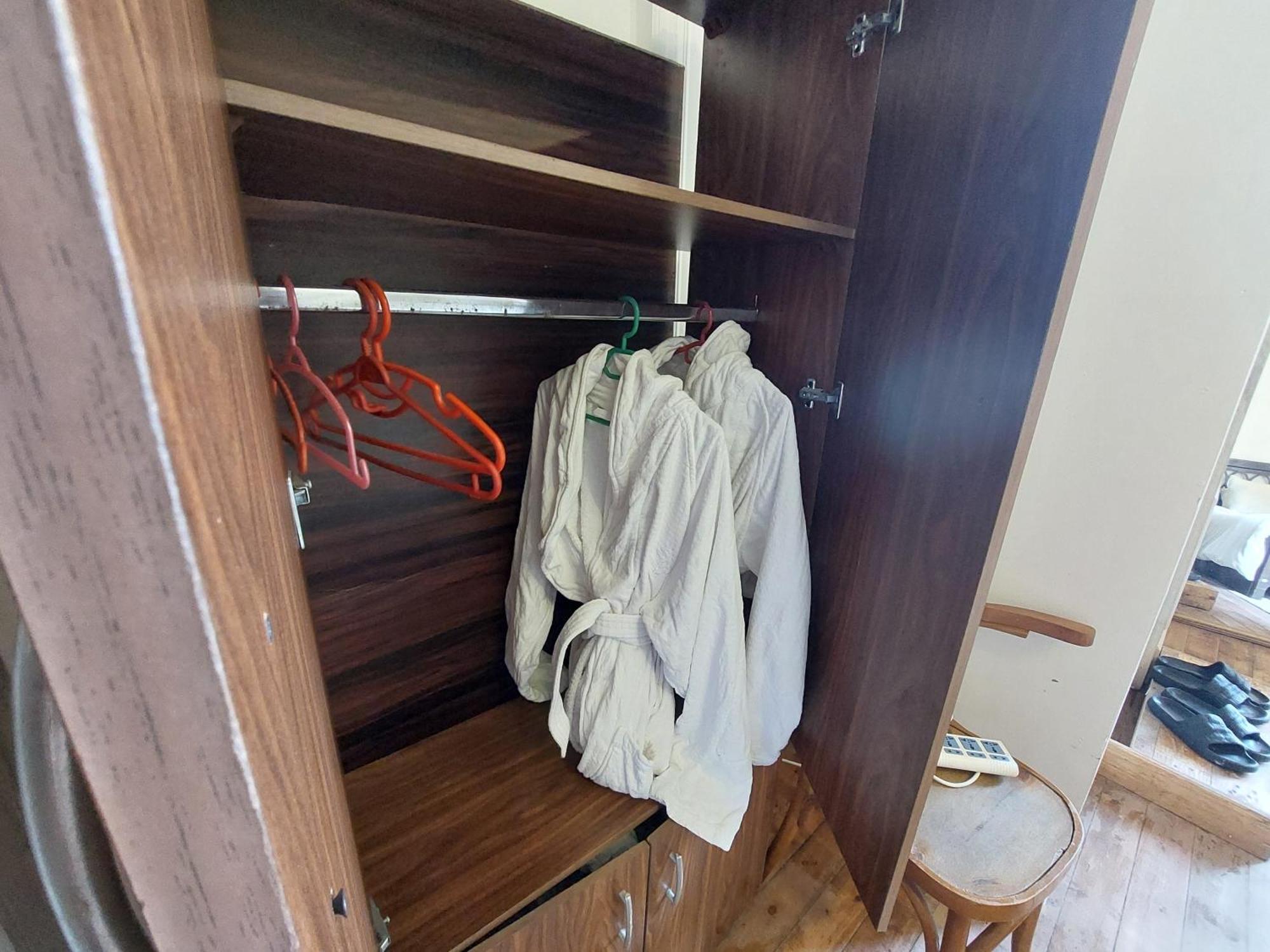 Arab Hostel, Welcoming All Solo And Groups Travellers But, Unmarried Couples Not Allowed Alessandria Esterno foto