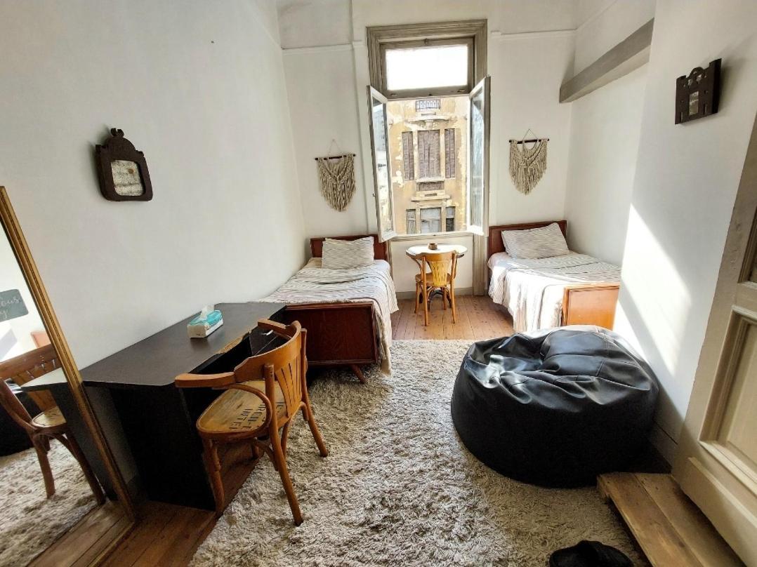 Arab Hostel, Welcoming All Solo And Groups Travellers But, Unmarried Couples Not Allowed Alessandria Esterno foto