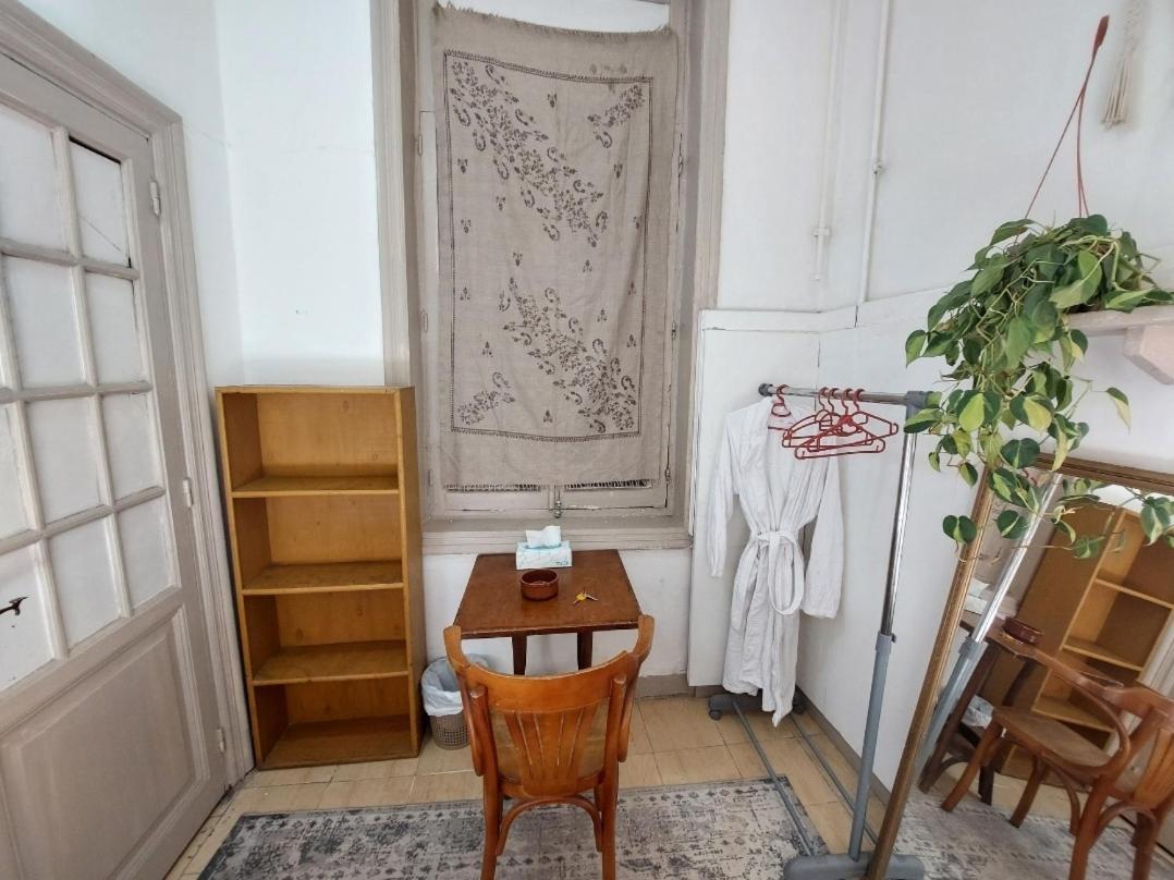 Arab Hostel, Welcoming All Solo And Groups Travellers But, Unmarried Couples Not Allowed Alessandria Esterno foto